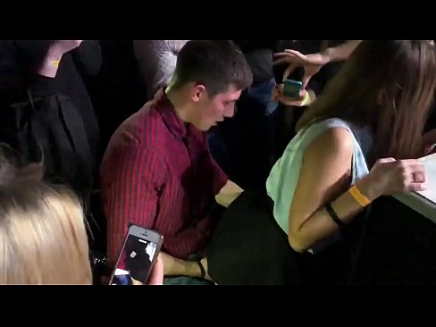 ❤️ Sesso reale in un nightclub russo. Ragazza russa di 18 anni nell'ano e nella vagina scopata in un nightclub ❤❌ Porno al it.tradeis.top ❤️